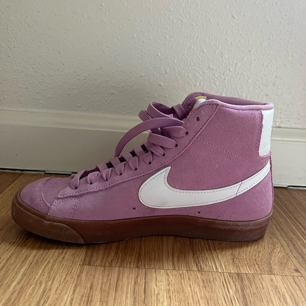 Nike Blazers High Top Pink
